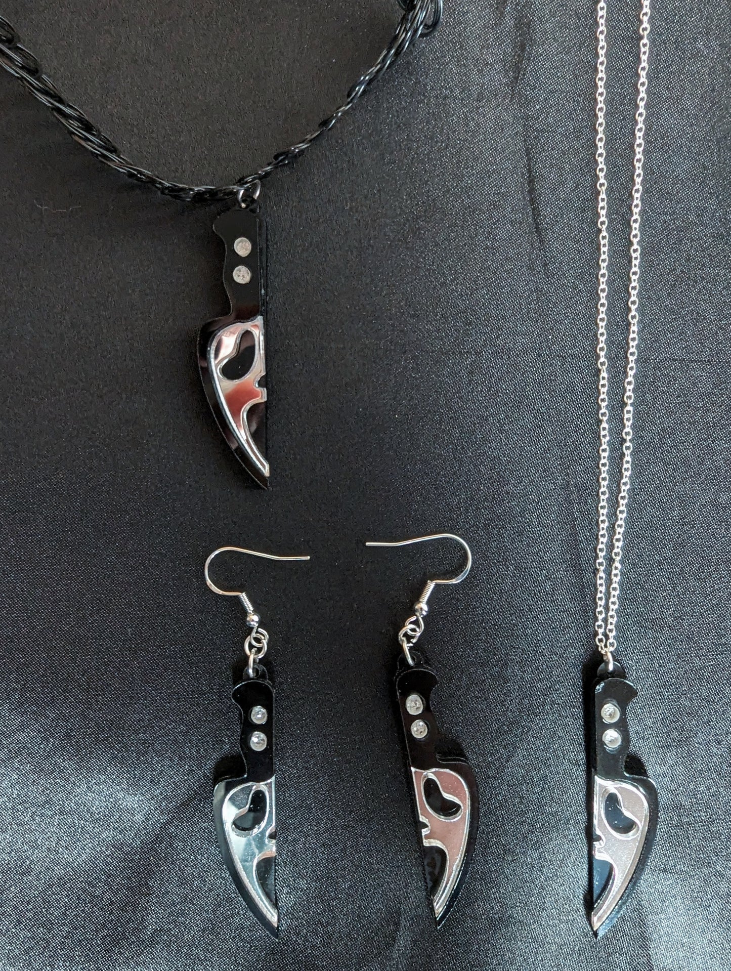 Ghostface Knife Choker